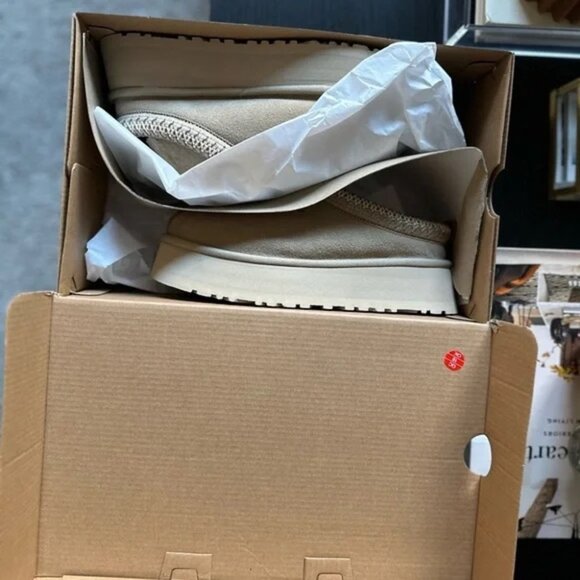 UGG Tasman Platform Slipper in Mustard Seed - Picture 4 of 6